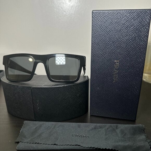 NEW NWB PRADA MILANO MEN PR 19WS AUTHENTIC SUNGLASSES 1AB-5S0 ITALY MSRP $500